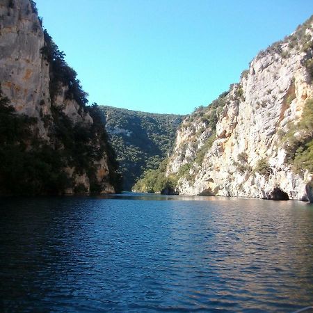 Domisiladore Esparron-de-Verdon Luaran gambar